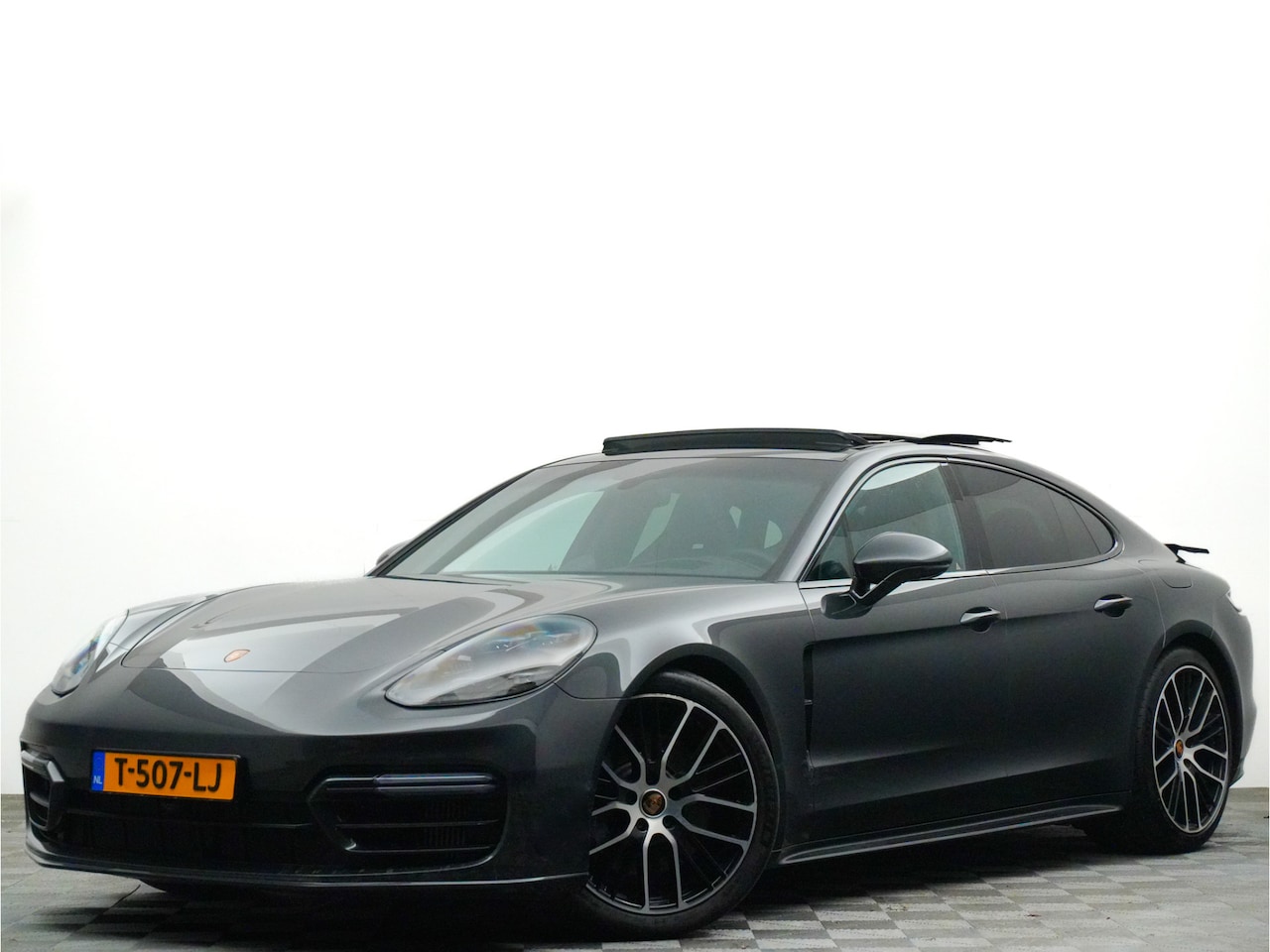 Porsche Panamera - 2.9 4 E-Hybrid 467pk Platinum Edition (head-up,bose,sportuitlaat,360,panodak,facelift) - AutoWereld.nl