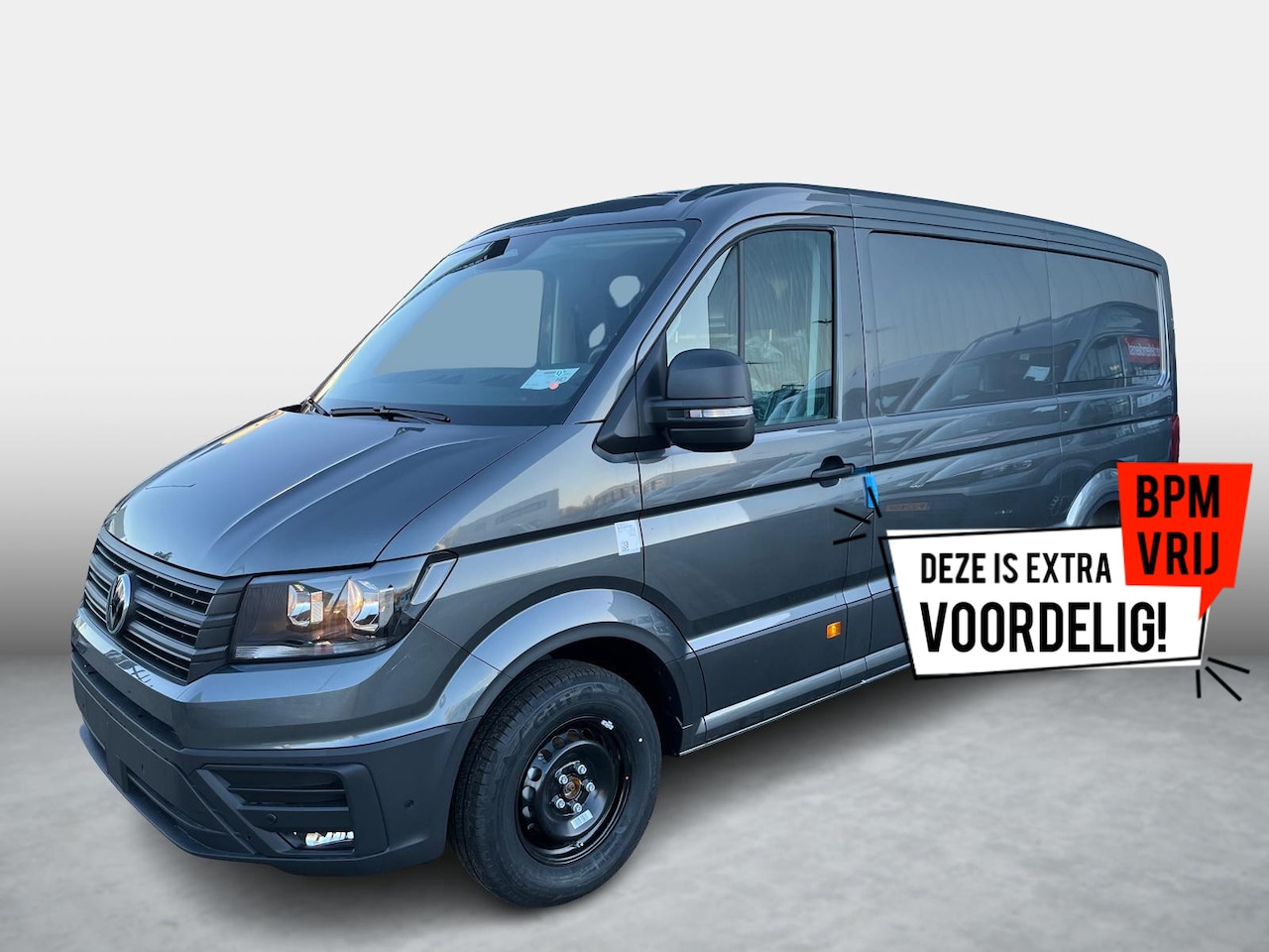 Volkswagen Crafter - Bedrijfswagens Highline 35 2.0 TDI L3H2 103 kW (140 pk) | BPM vrij | Opstaptrede op trekba - AutoWereld.nl