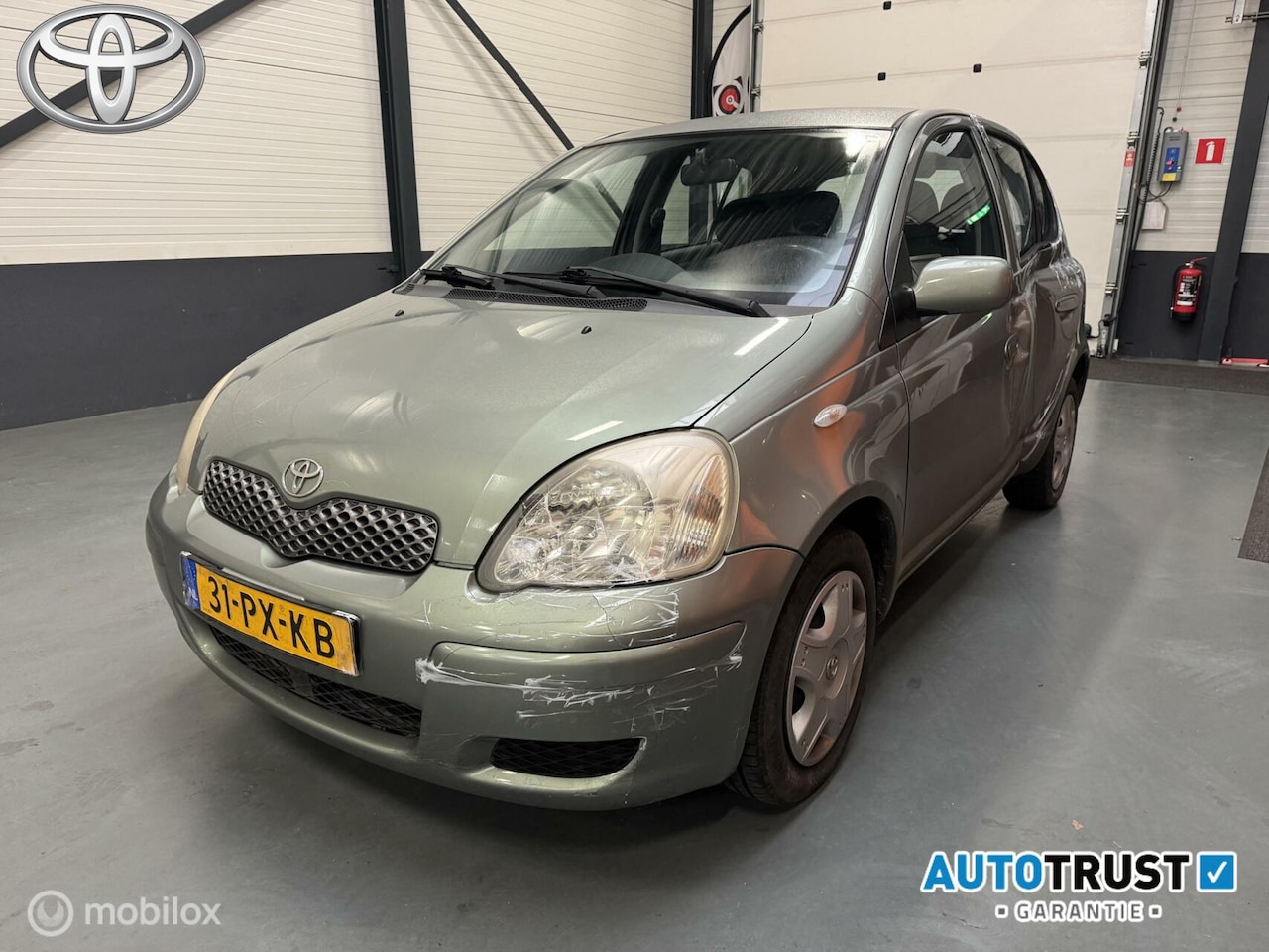 Toyota Yaris - 1.3 VVT-i Sol 5-drs Airco|Schade zie foto's! - AutoWereld.nl