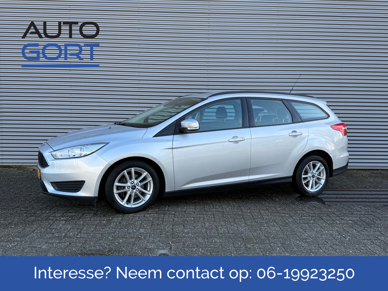 Ford Focus Wagon - 1.0 Business | Navi | Cruise control | Trekhaak | Alu velgen - AutoWereld.nl