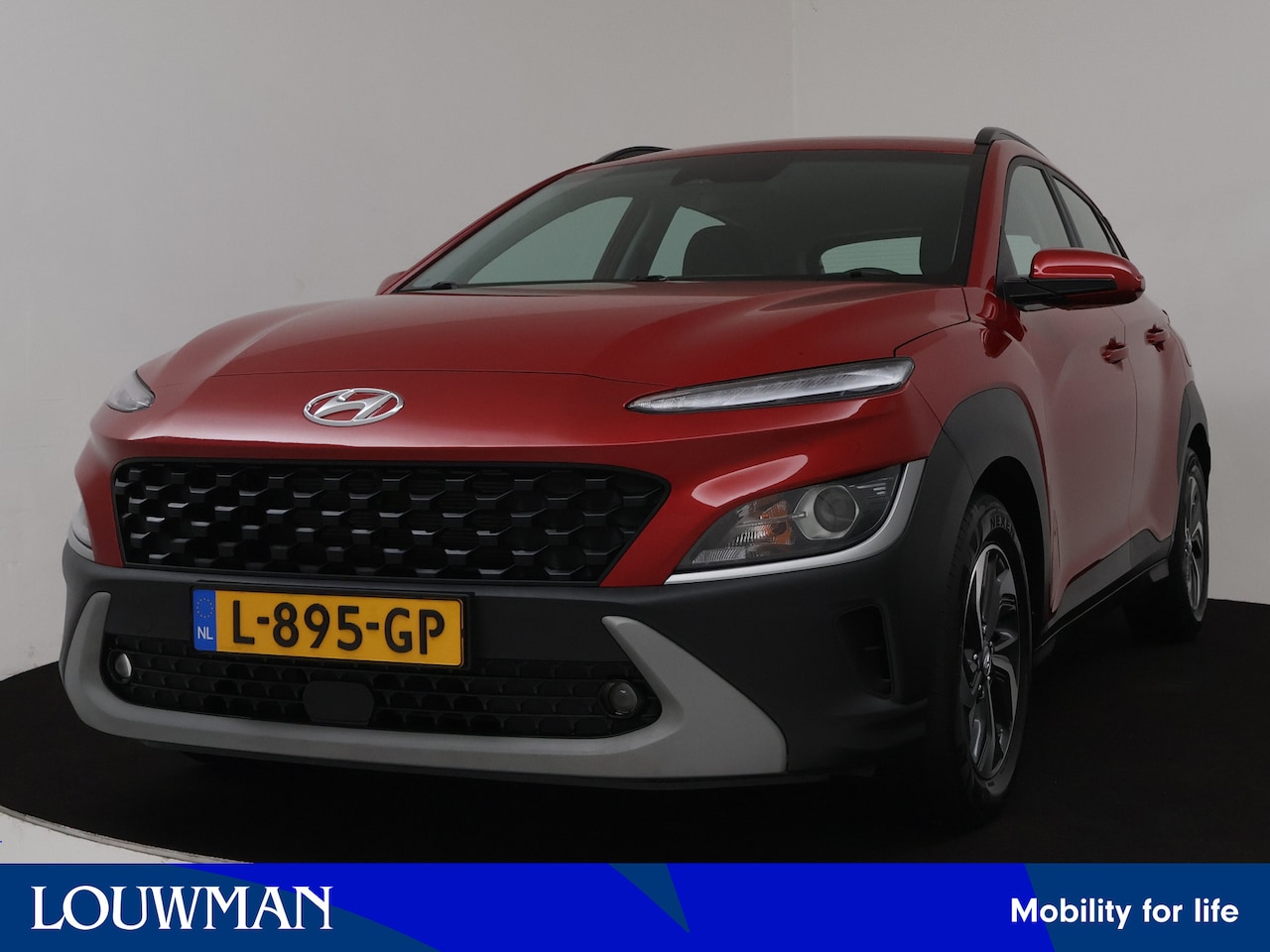 Hyundai Kona - 1.6 GDI HEV Comfort Smart | Parkeersensoren achter | Trekhaak | Navigatie | Camera | LM ve - AutoWereld.nl