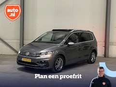 Volkswagen Touran - 1.4 TSI Highline Business R 7p | Panoramadak | Trekhaak | Camera | Carplay | Stoelverwarmi