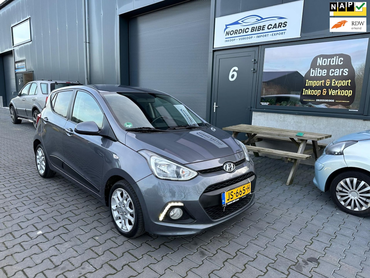 Hyundai i10 - 1.0i i-Motion Go! 2016 1.0i i-Motion Go! 2016 - AutoWereld.nl