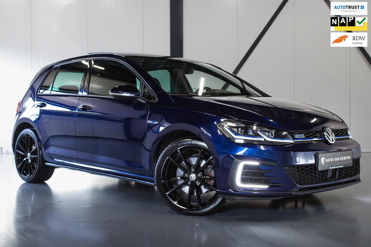 Volkswagen Golf - 1.4 TSI GTE 19" | PANO | LED | ACC | CarPlay | Full! - AutoWereld.nl