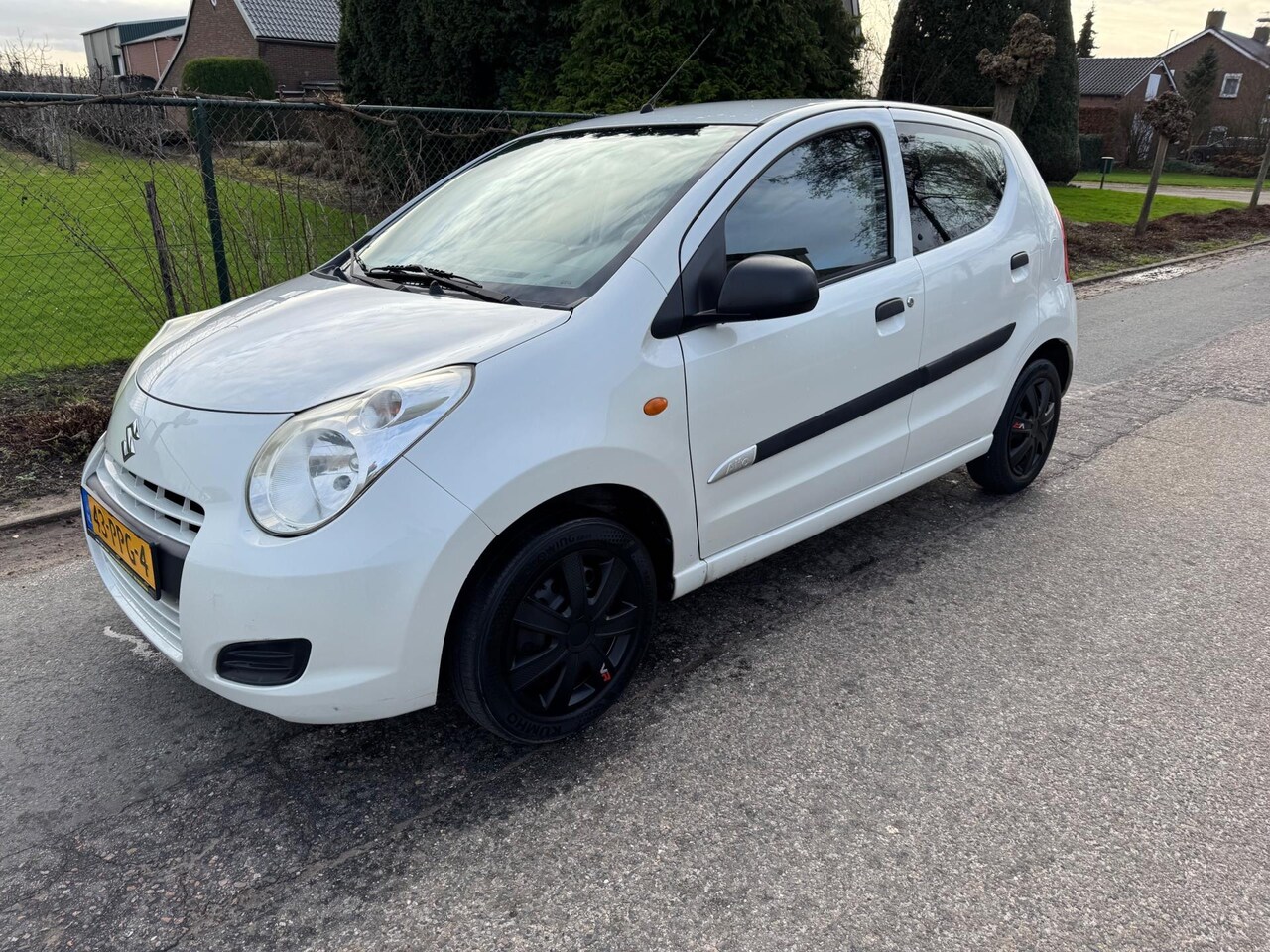 Suzuki Alto - 1.0 Comfort Plus AIRCO APK 1/2026 5 DEURS - AutoWereld.nl