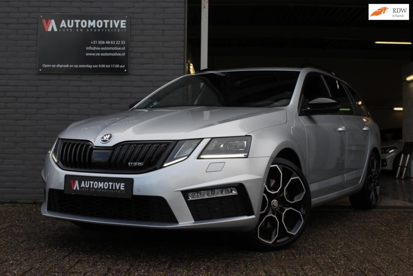 Skoda Octavia Combi - 2.0 TSI RS 245 DSG PANO ACC DCC DIGI COCKPIT MEMORY - AutoWereld.nl