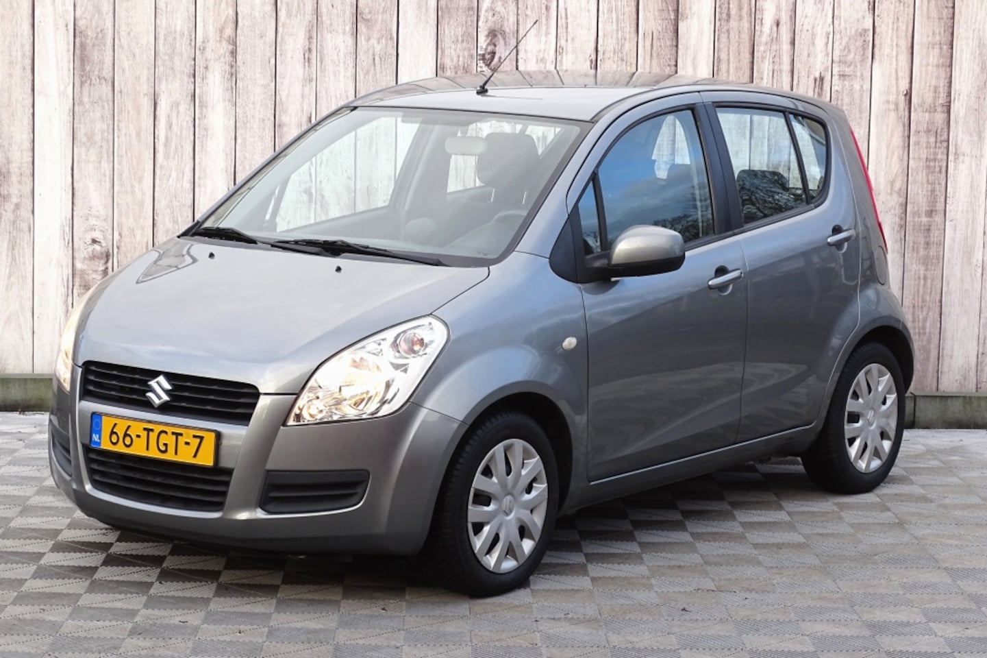 Suzuki Splash - 1.0 VVT Comfort 1.0 VVT Comfort - AutoWereld.nl