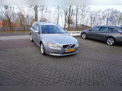 Volvo V70 - 2.0T R-Edition TREKHAAK CRUISE STOELVERWARMING LEER