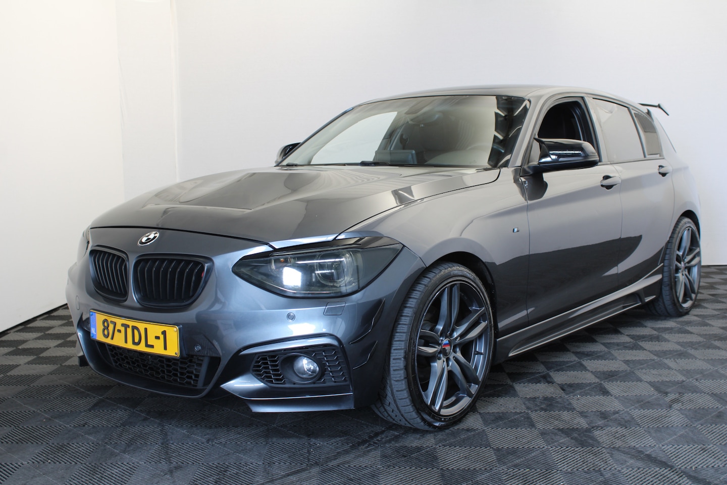 BMW 1-serie - 118i Business+ Zie tekst! - AutoWereld.nl