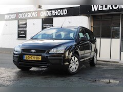 Ford Focus Wagon - 1.4-16V Ambiente/ Nieuwe APK / Airco / Elektrische ramen