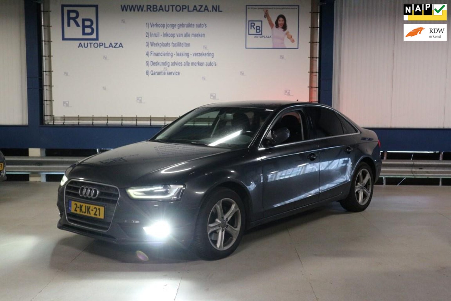 Audi A4 Limousine - 1.8 TFSI KEYLESS / XENON / CAMERA / NAP KMSTAND ! ! ! - AutoWereld.nl