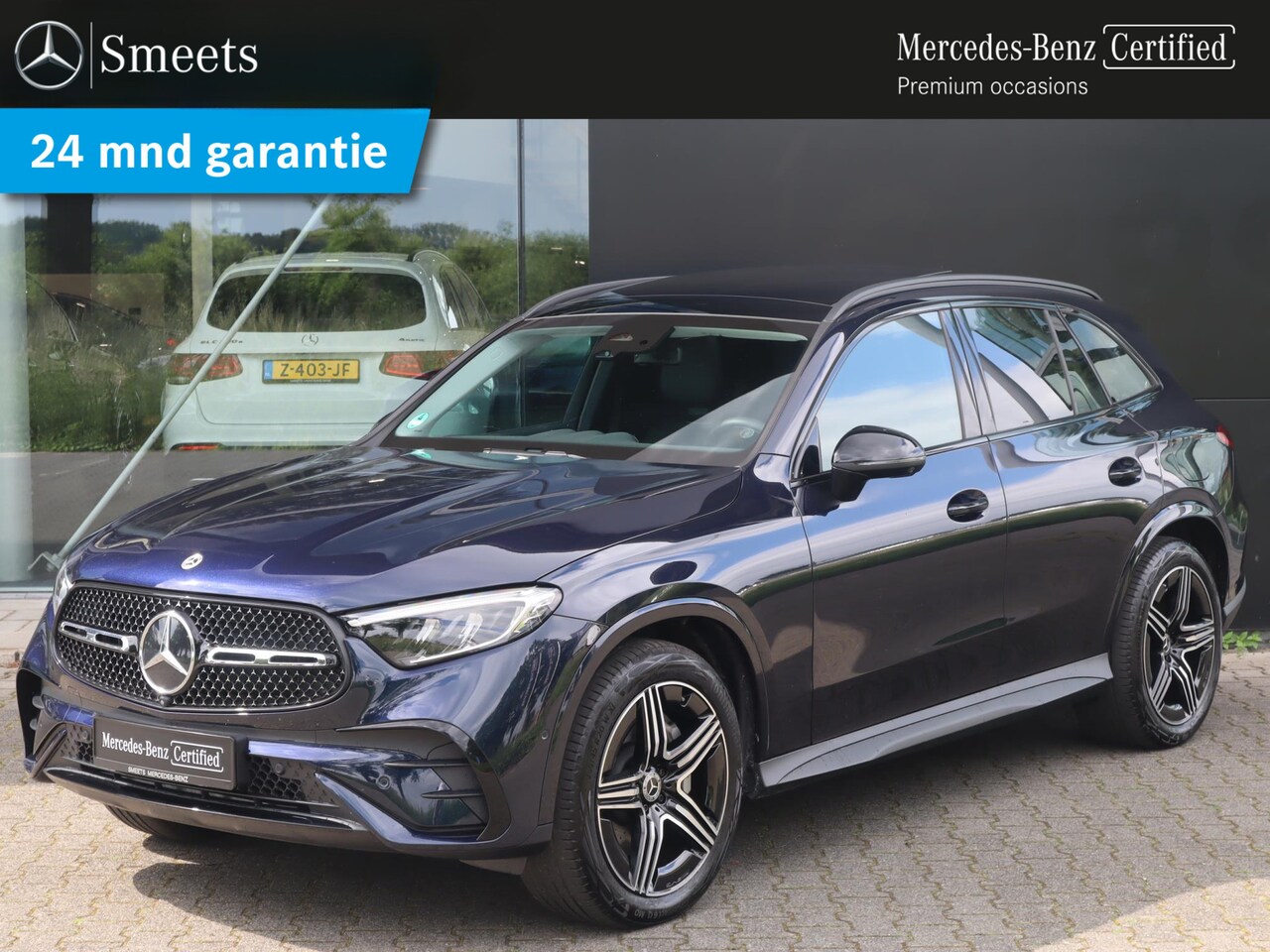 Mercedes-Benz GLC-klasse - 300e 4MATIC AMG line | Panoramadak | Navigatie | Trekhaak | 360 camera | Achterasbesturing - AutoWereld.nl