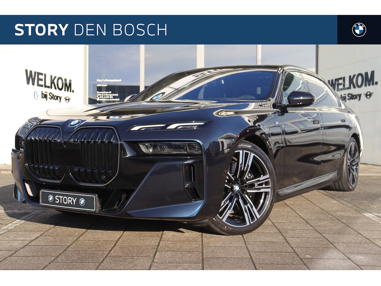 BMW 7-serie - 750e xDrive High Executive M Sport Automaat / Panoramadak Sky Lounge / Trekhaak / Bowers & - AutoWereld.nl