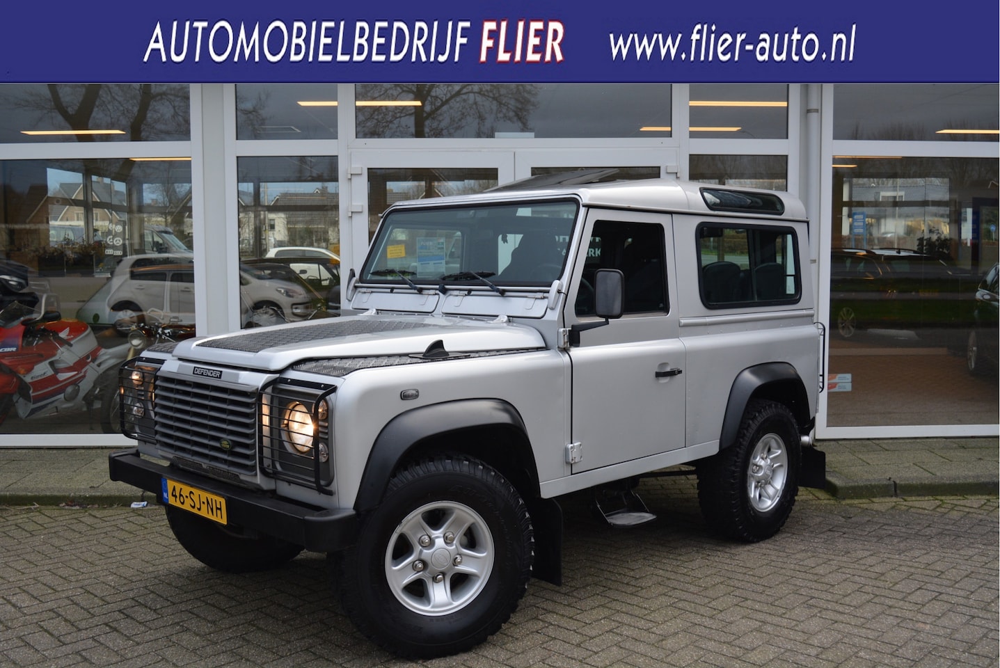 Land Rover Defender 90 - 2.5 TD5 SW SE | Airco | Leder | Stoel VW | NAP | 6-Pers. - AutoWereld.nl