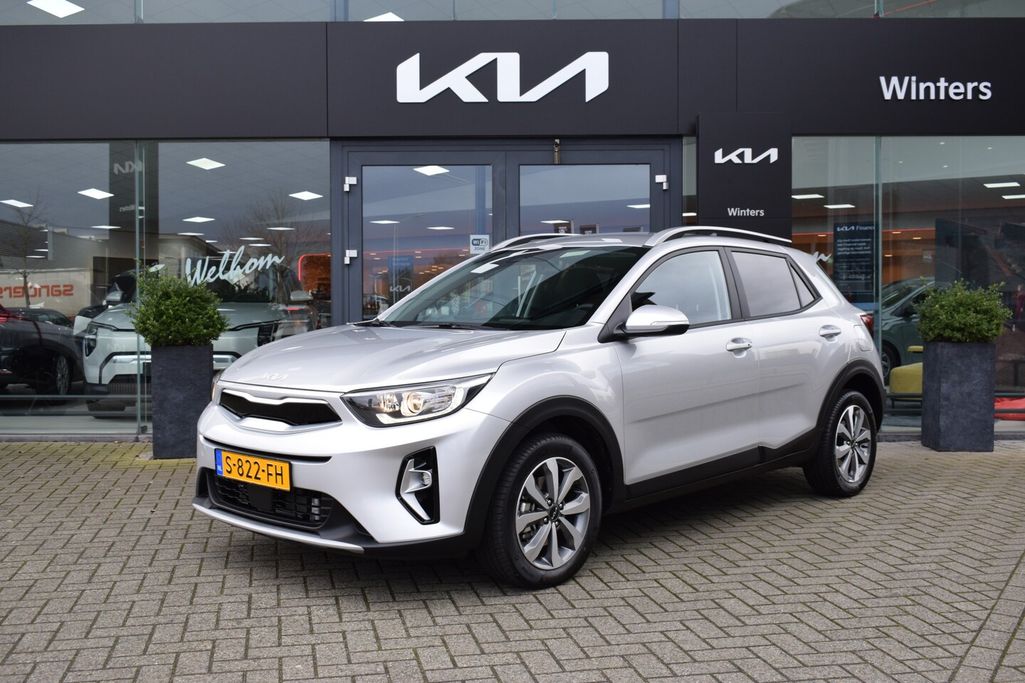 Kia Stonic - 1.0 T-GDi/120pk MHEV DynamicPlusLine DCT7-Autom. ECC Cr.Control Navi+Camera BT+USB 16"LMV - AutoWereld.nl