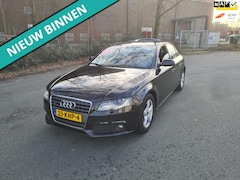 Audi A4 Limousine - 2.0 TFSI quattro Pro Line NETTE AUTO RIJDT EN SCHAKELT GOED