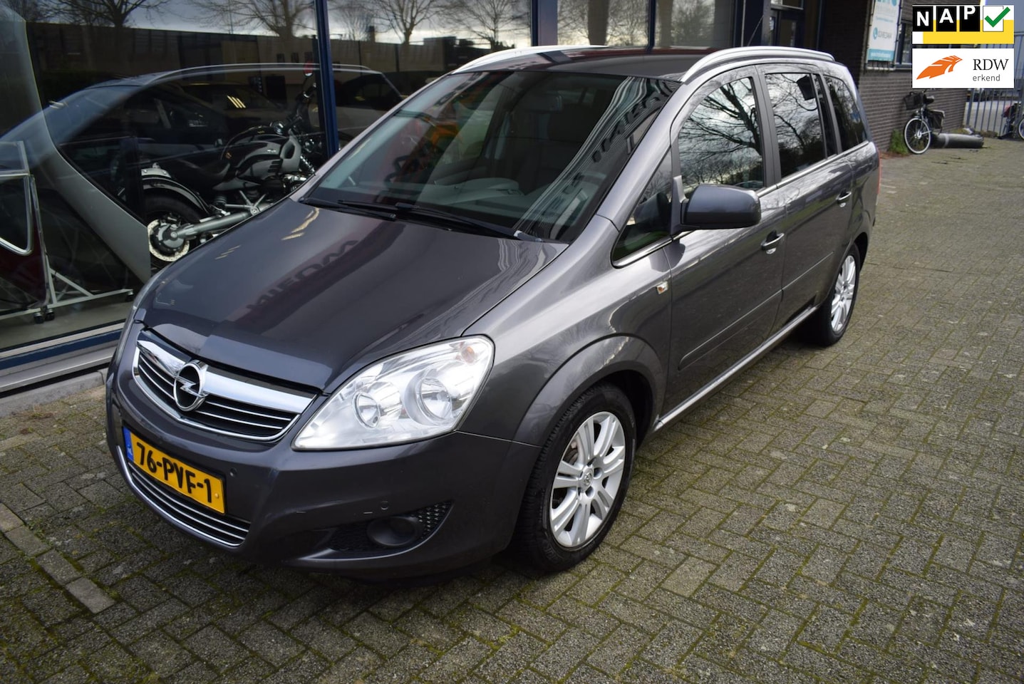 Opel Zafira - 1.8 Cosmo 1.8 Cosmo, lederen bekleding, climate , cruise - AutoWereld.nl