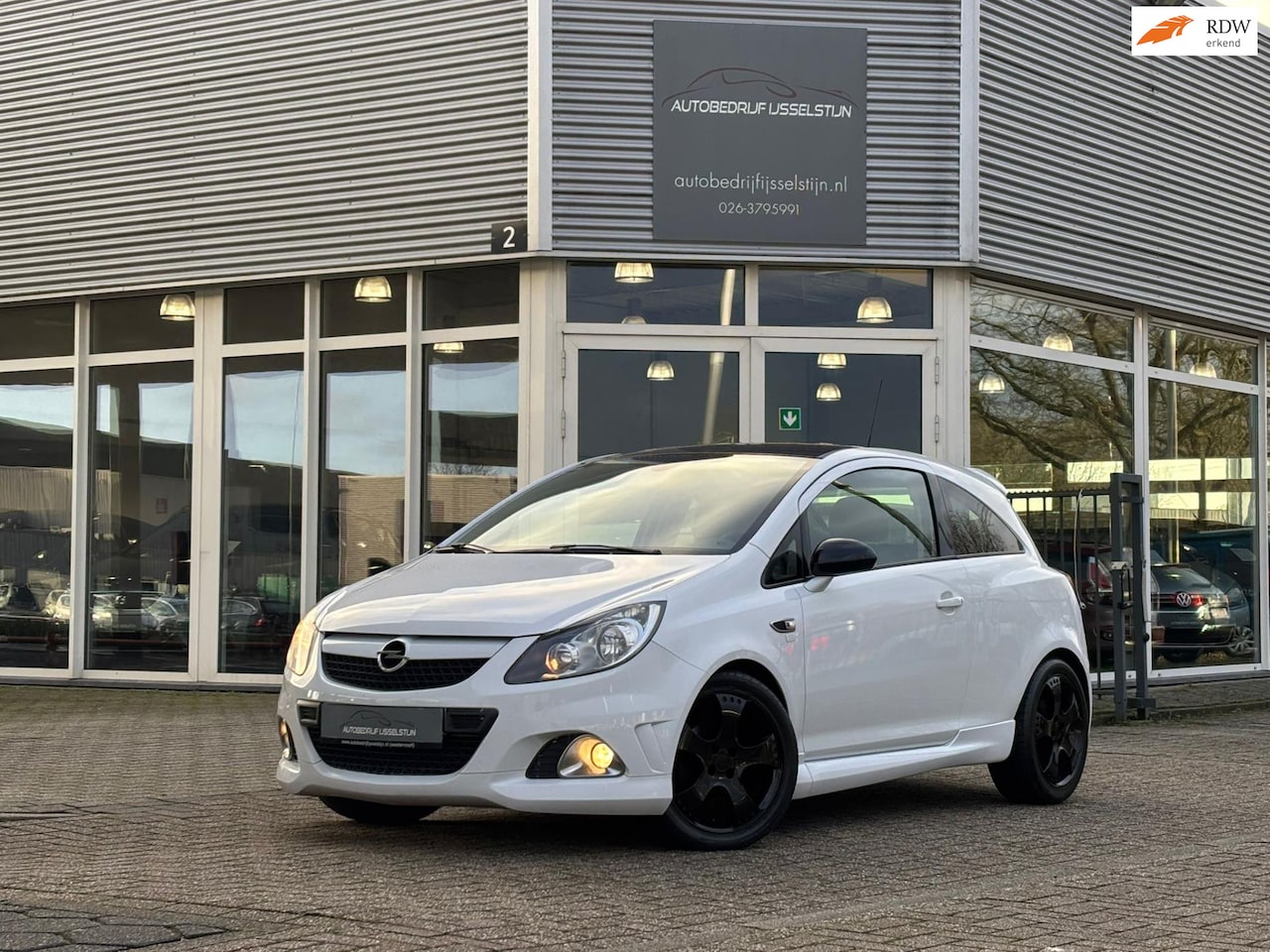 Opel Corsa - 1.4-16V Opc -Line / Airco / Cruise Control / Pdc. - AutoWereld.nl