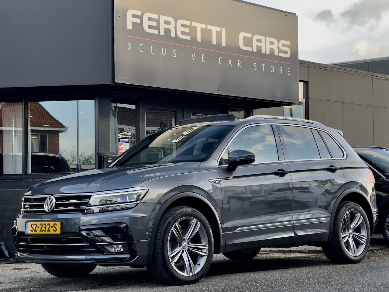 Volkswagen Tiguan - 1.4 TSI AUT6 4MOTION 3X R-LINE HIGHLINE 112D.KM PANODAK LEDER NAVI CAMERA DIGI-DASH CARPLA - AutoWereld.nl