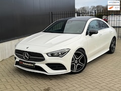 Mercedes-Benz CLA-Klasse - 180 AMG Night | Panorama | Sfeerverlichting | Camera | Stoelverwarming