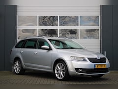 Skoda Octavia Combi - 1.4 TSI Greentech Style Business DSG Clima/Cruise/Navi/Xenon/Keyless/Panodak/Bluetooth/App