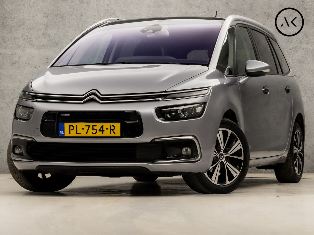 Citroën Grand C4 Picasso - 1.2 PureTech Sport 7 Persoons Automaat (APPLE CARPLAY, NAVIGATIE, CAMERA, STOELVERWARMING, - AutoWereld.nl