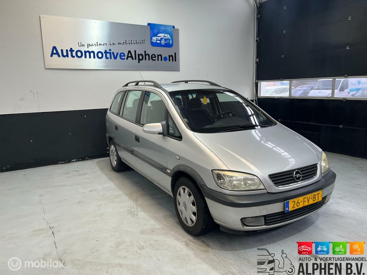 Opel Zafira - 1.8-16V Comfort- Nap- 7pers- Trekhaak- Airco - AutoWereld.nl