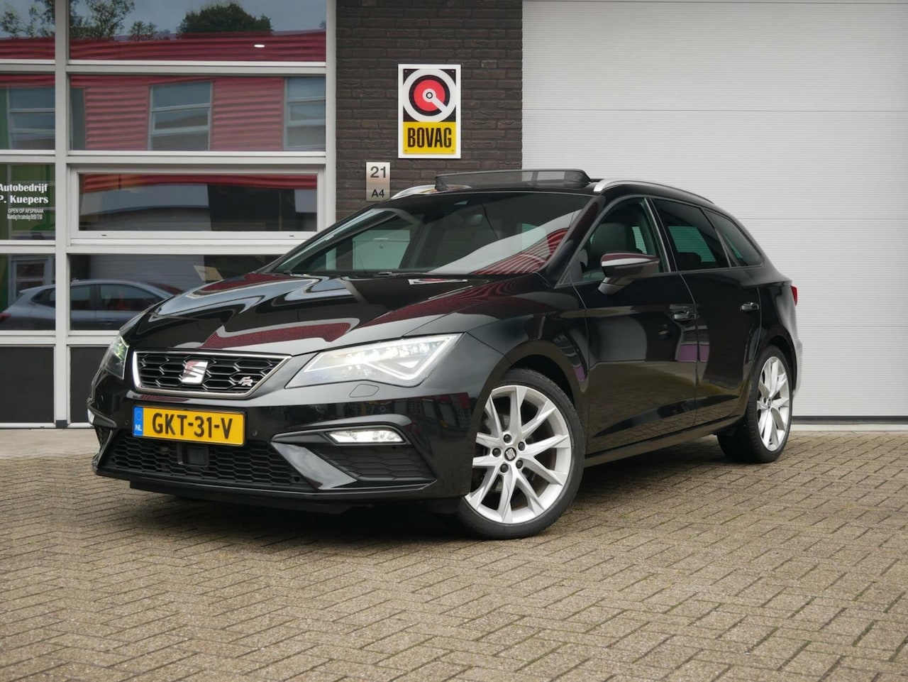 Seat Leon ST - 1.5 TSI FR Business Intense Pano| Leder| Beats - AutoWereld.nl