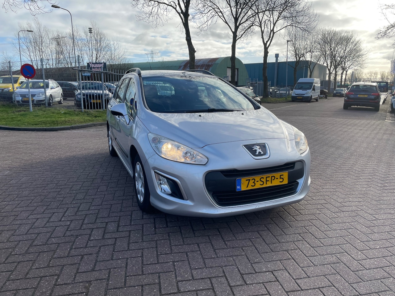 Peugeot 308 SW - 1.6 e-HDi Blue Lease 1.6 e-HDi Blue Lease - AutoWereld.nl