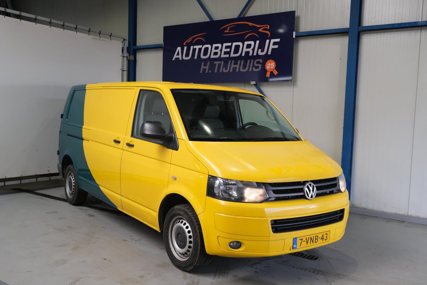 Volkswagen Transporter - 2.0 TDI 140PK L2H1 - Airco, Trekhaak. - AutoWereld.nl