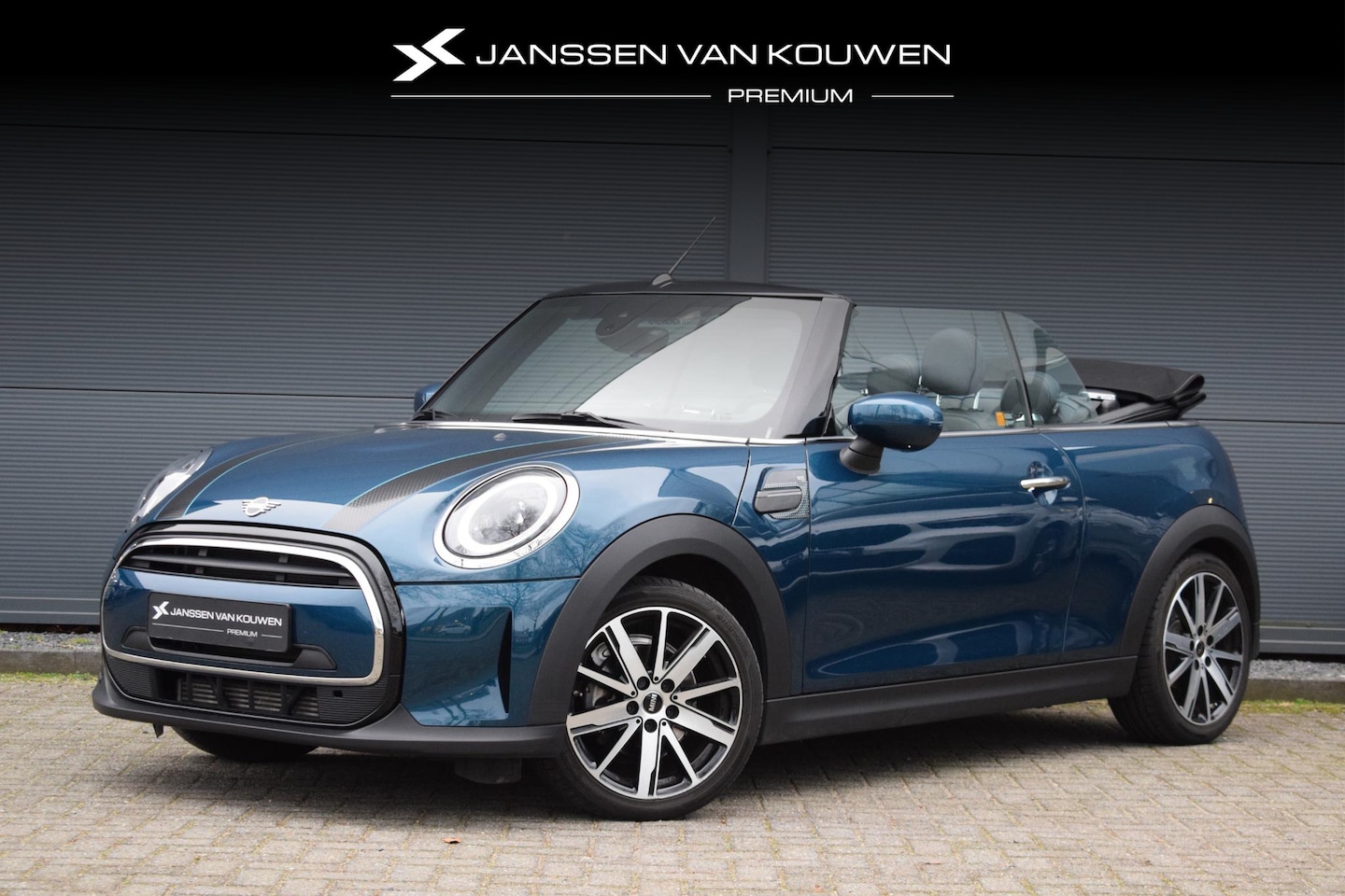 MINI Cabrio - Mini 1.5 Cooper Sidewalk Edition / Leder / Apple Carplay / Stoelverwarming - AutoWereld.nl