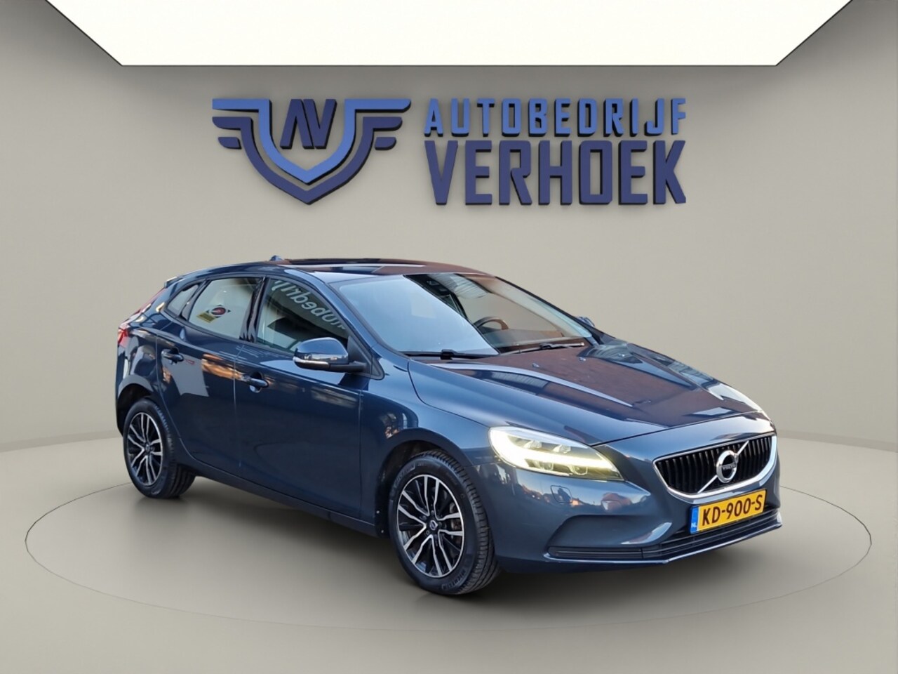 Volvo V40 - 1.5 T2 Nordic+ Automaat - NL Auto - Trekhaak - AutoWereld.nl