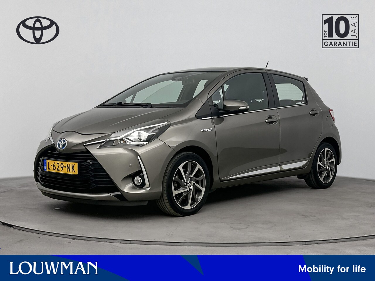 Toyota Yaris - 1.5 Hybrid Premium Limited | Navigatie | Panoramadak | - AutoWereld.nl