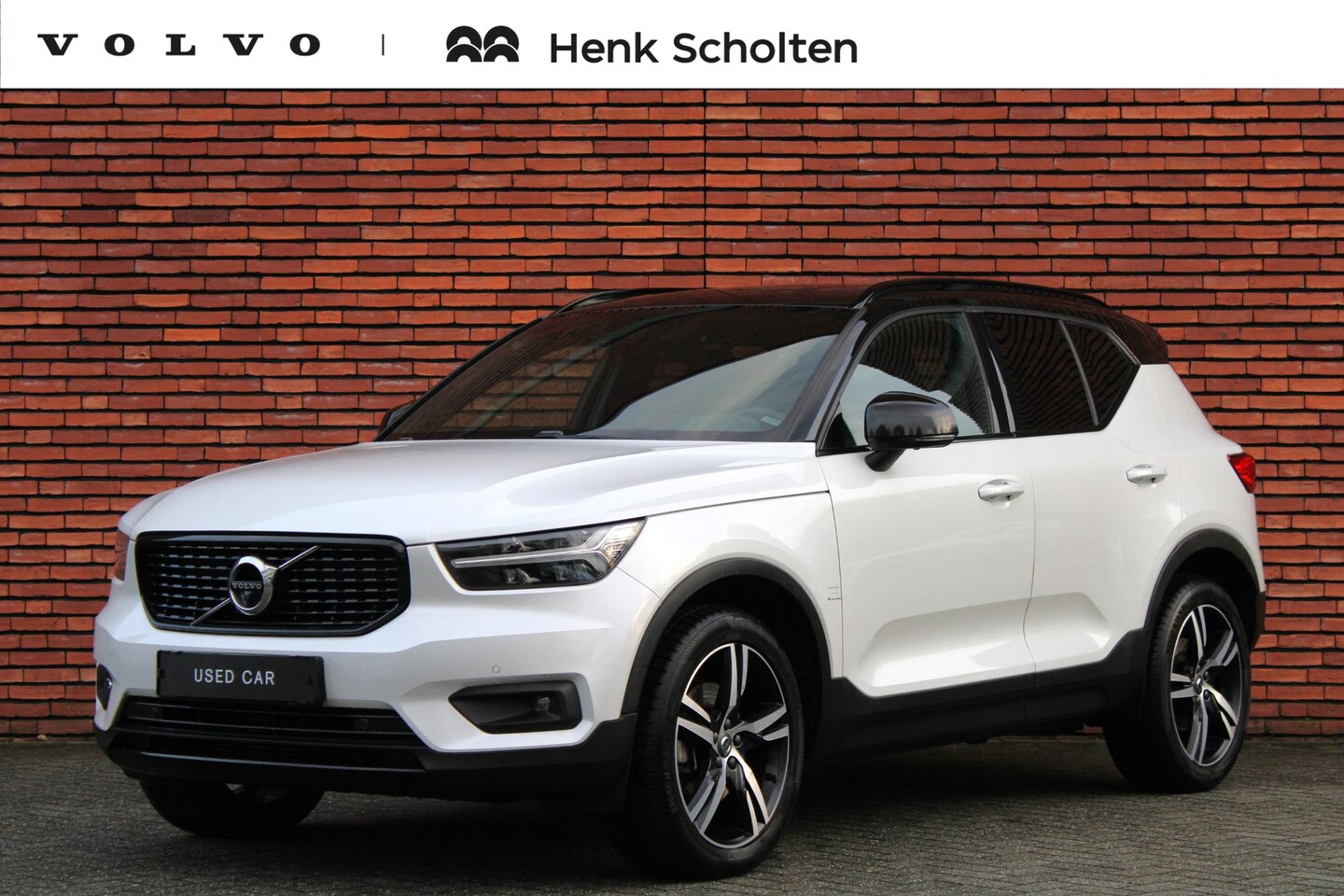 Volvo XC40 - T4 AUT8 191PK R-Design | Draadloze Telefoonlader | Navigatiesysteem | Standkachel | Apple - AutoWereld.nl