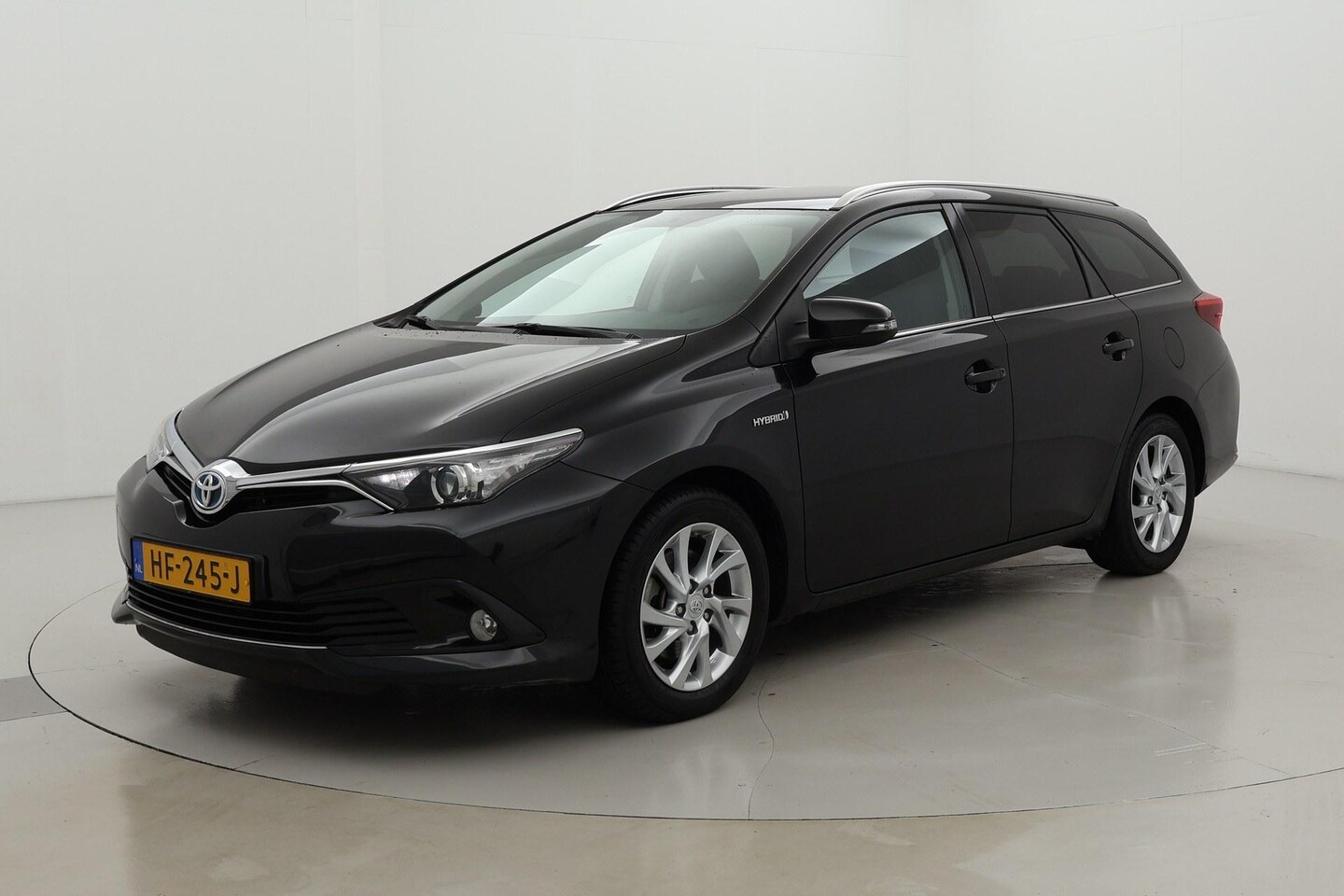 Toyota Auris Touring Sports - 1.8 Hybrid Lease | Panoramadak | Navigatie - AutoWereld.nl