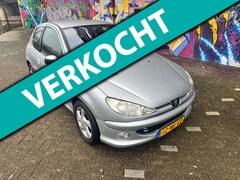 Peugeot 206 - 1.6-16V Quiksilver uniek mooie auto origineel 1e eigenaar met 163 dkm nap