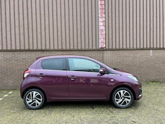 Peugeot 108 - 1.2 VTi Allure 5drs Navi Airco USB NAP APK