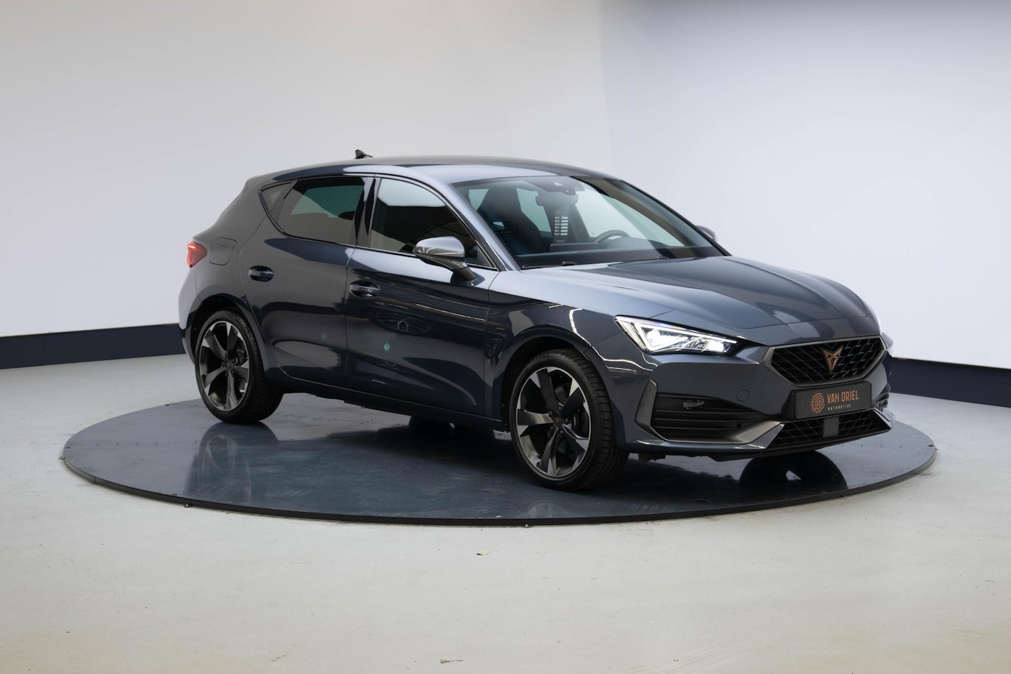 CUPRA Leon - 1.4 e-Hybrid Essential - AutoWereld.nl