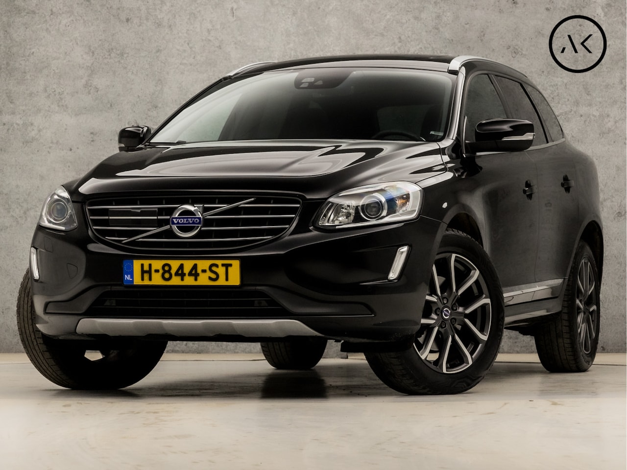 Volvo XC60 - 2.4 D5 Polar+ 221Pk Automaat (SCHUIFDAK, NAVIGATIE, DIGITAL COCKPIT, MEMORY SEATS, LEDER, - AutoWereld.nl