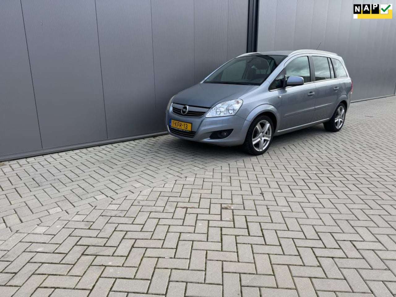 Opel Zafira - 1.6 111 years Edition 1.6 111 years Edition - AutoWereld.nl