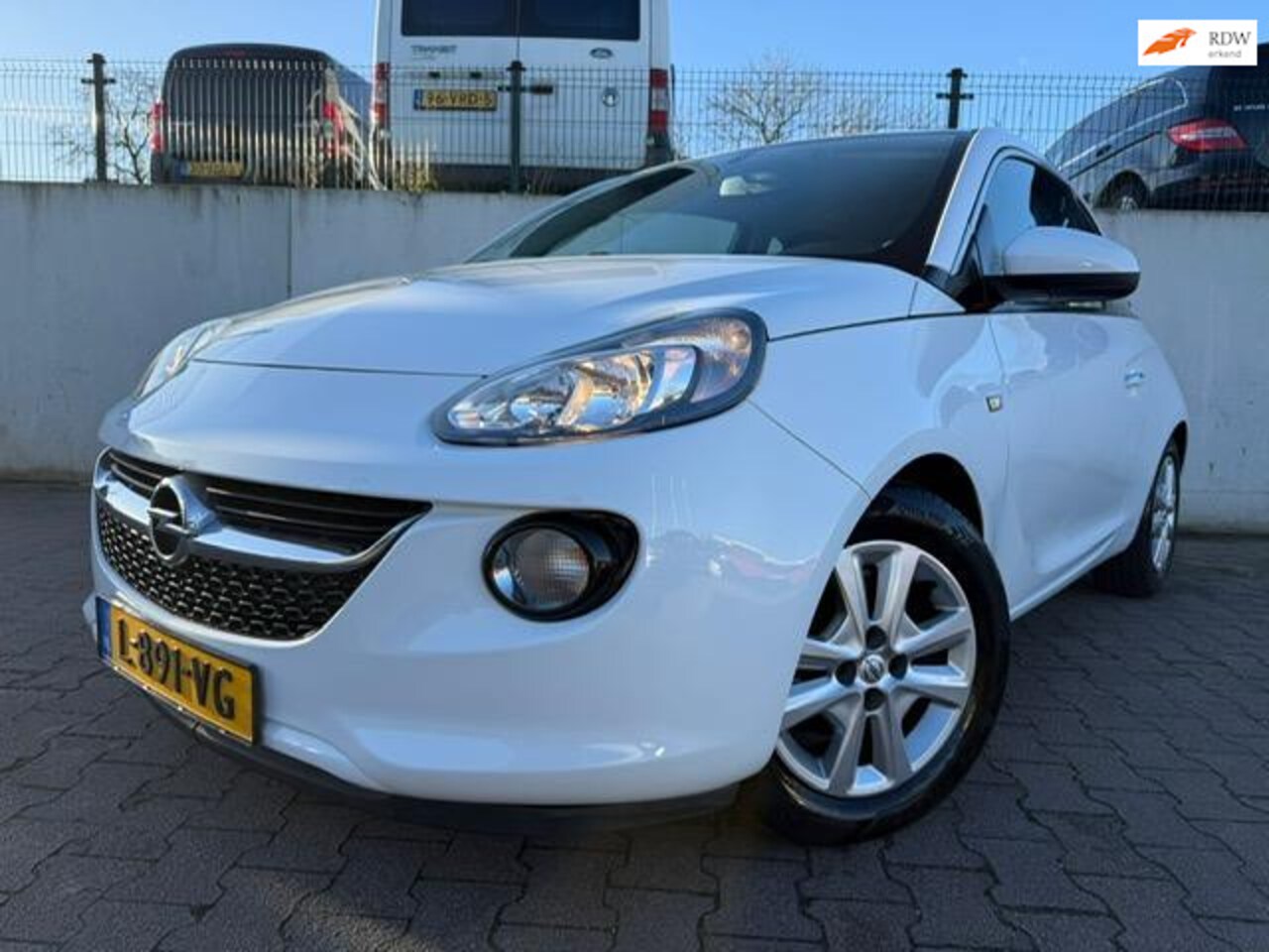 Opel ADAM - 1.2/AIRCO/CRUISE/LAGE KM STAND/NETTE AUTO/ - AutoWereld.nl