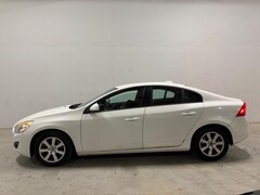 Volvo S60 - 2.0 D3 Momentum Automaat Navi Stoelverw. Cruise