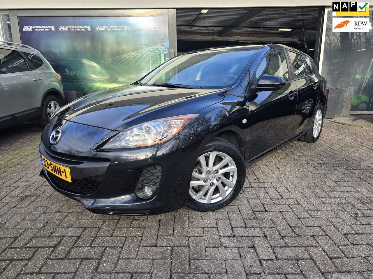 Mazda 3 - 1.6 Business | 12MND GARANTIE | NW APK | NAVI | PDC | LMV | ELEC RAMEN | - AutoWereld.nl