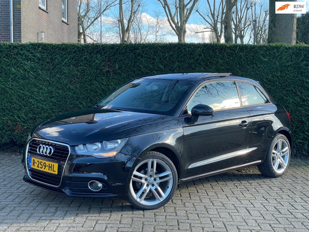 Audi A1 - 1.2 TFSI Attraction|Pano|Half-leer|Stoelverwarming| - AutoWereld.nl