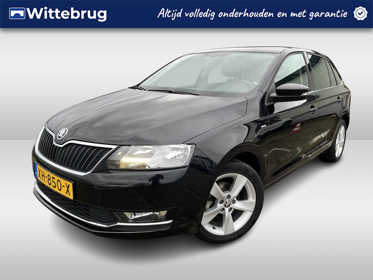 Skoda Rapid Spaceback - 1.0 TSI Greentech Clever Panoramadak / Clima / Parkeersensoren / Stoelverwarming / Bluetoo - AutoWereld.nl