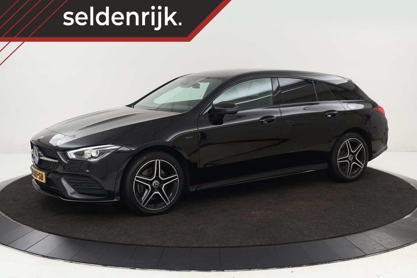 Mercedes-Benz CLA-Klasse - 250e AMG Night | Stoelverwarming | Carplay | Camera | Sfeerverlichting | Leder/Alcantara | - AutoWereld.nl