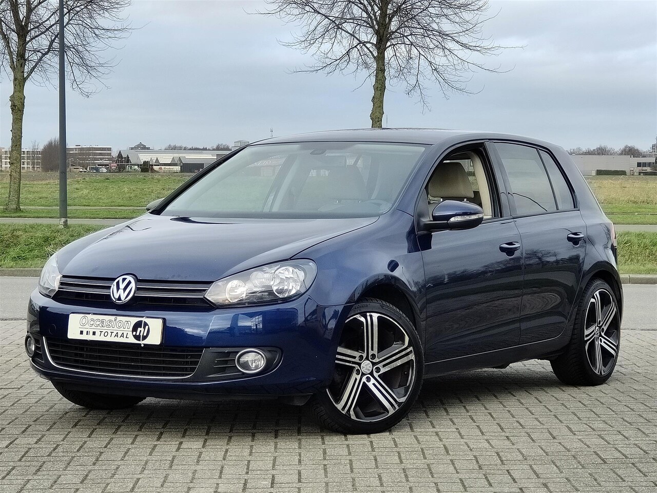 Volkswagen Golf - 1.2 TSI Highline BlueMotion | Cruise | Climate - AutoWereld.nl