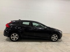 Volvo V40 - 1.6 T3 Kinetic Navi Trekhaak Airco Cruise Control