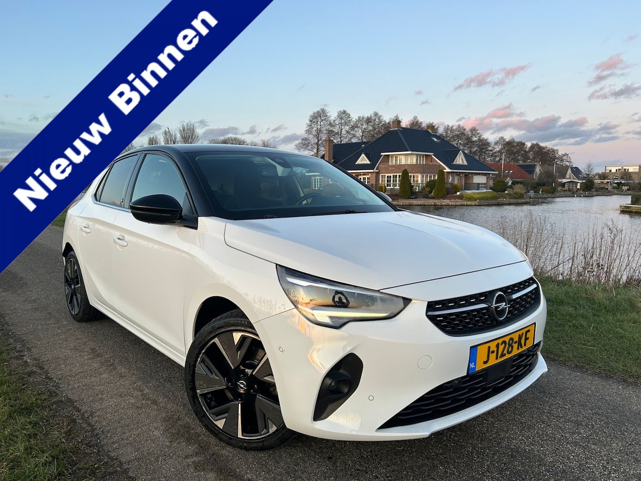 Opel Corsa-e - Elegance 50 kWh Keyless / Clima / Dode hoek sensor - AutoWereld.nl