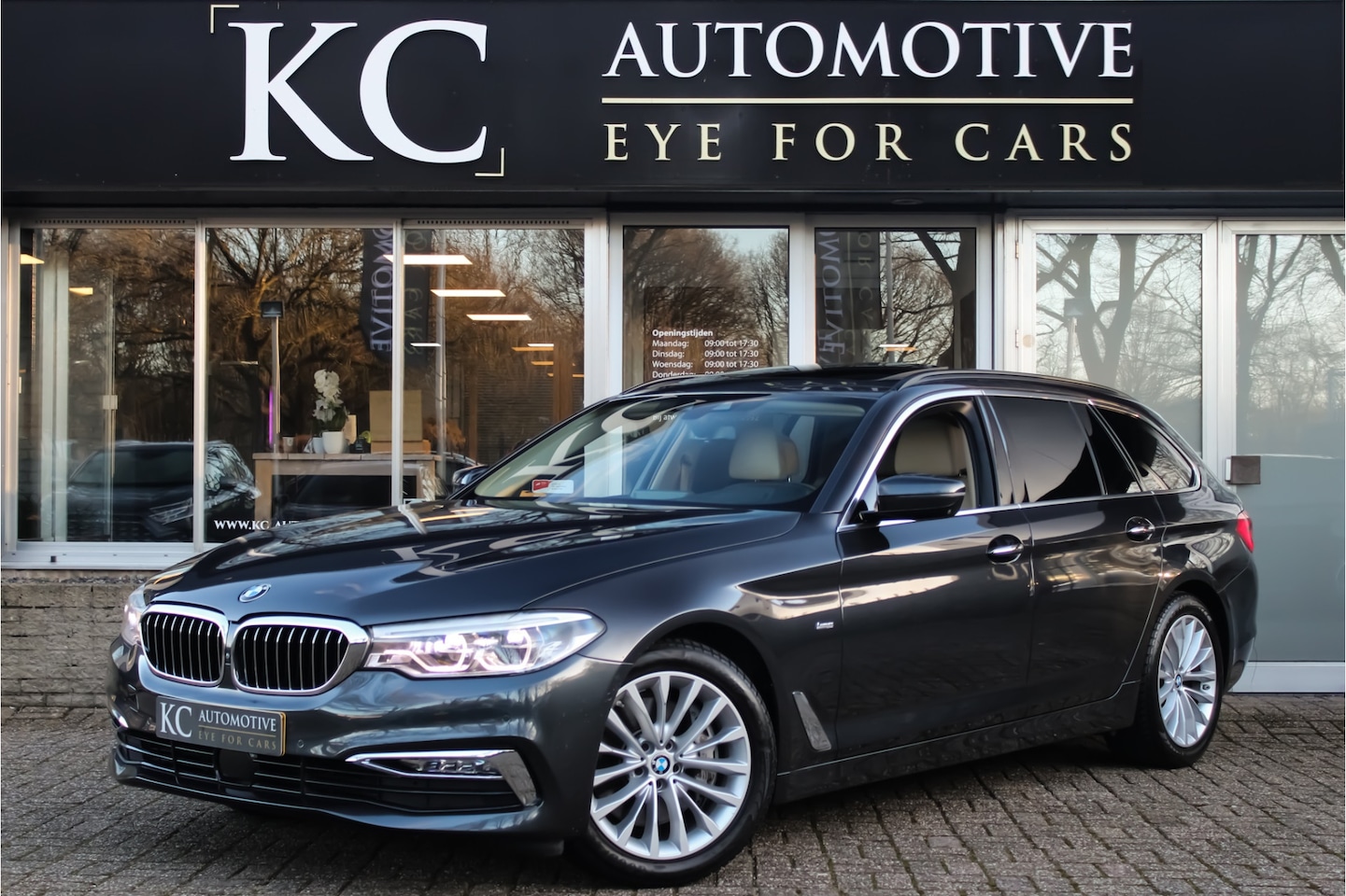 BMW 5-serie Touring - 540i xDrive High Ex. Pano | HuD | Adap. Cruise - AutoWereld.nl